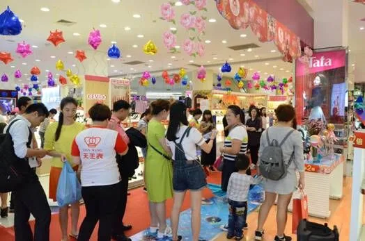 华服似锦 华诞八载 ——记海雅百货南城店8周年店庆
