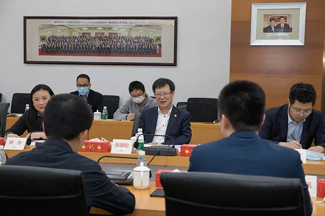 深圳市税务局党委书记、局长张国钧一行到海雅集团调研