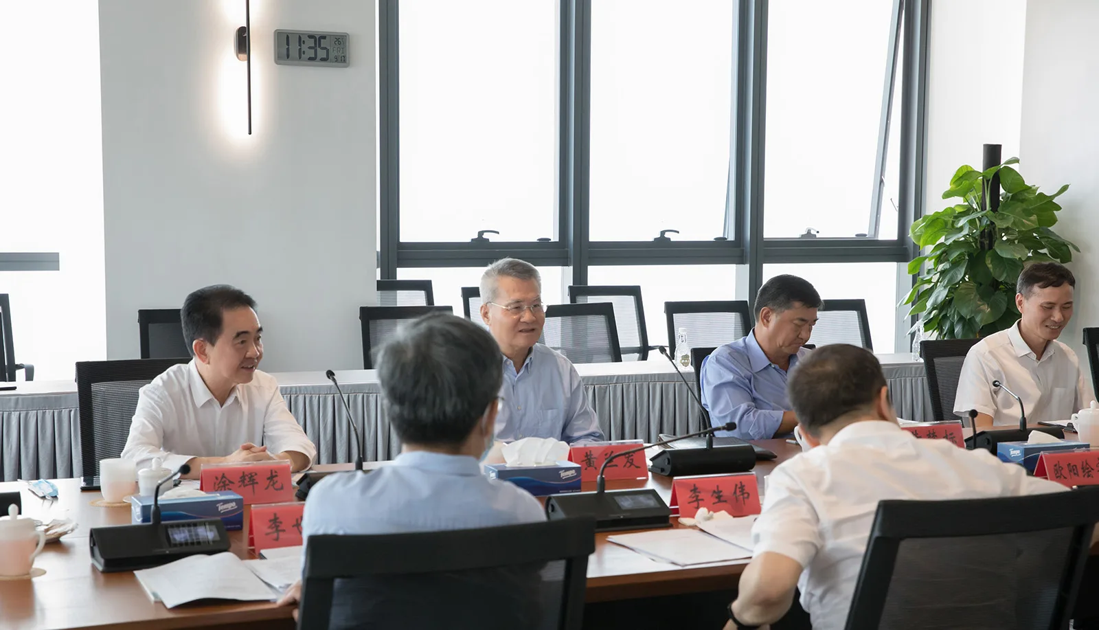 全国政协委员、海雅集团董事局主席涂辉龙博士赴河套深港科技创新合作区调研并出席座谈会
