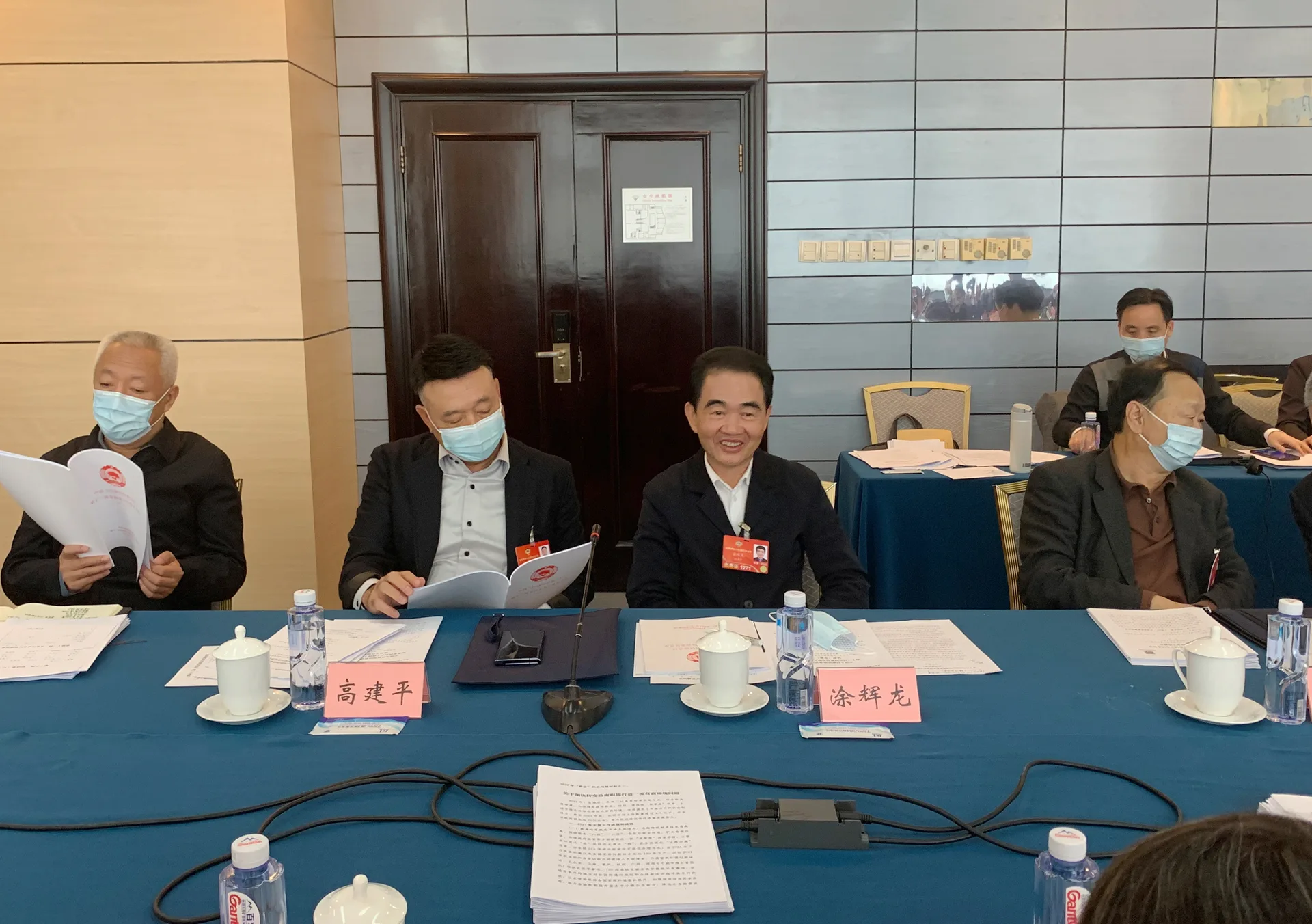 《凤凰网》报道|全国政协委员涂辉龙：加强舆论导向，加强法治建设，扶持民营企业发展