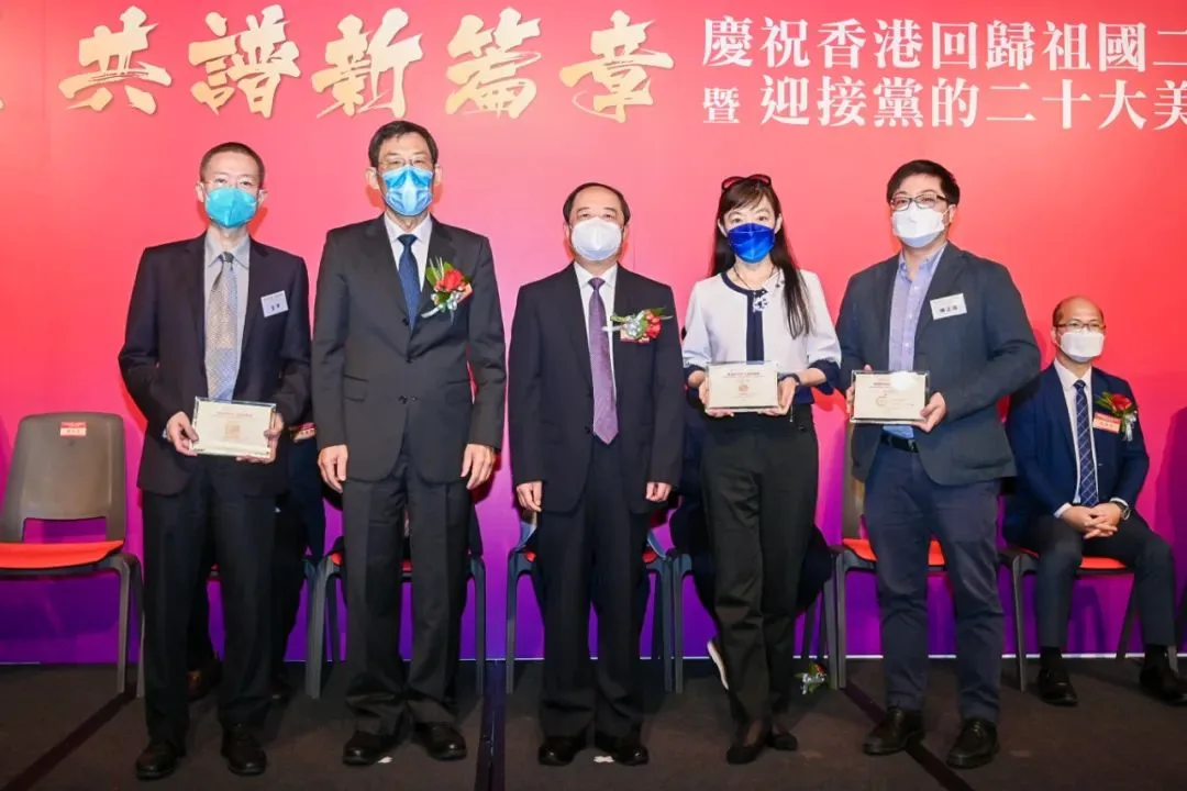 海雅集团董事局主席涂辉龙在香港各界文化促进会大型美术作品展开幕式上发表视频致辞