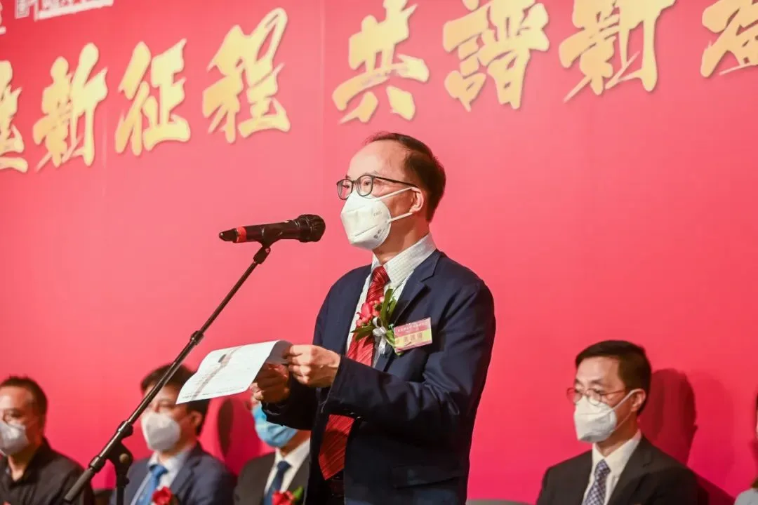 海雅集团董事局主席涂辉龙在香港各界文化促进会大型美术作品展开幕式上发表视频致辞