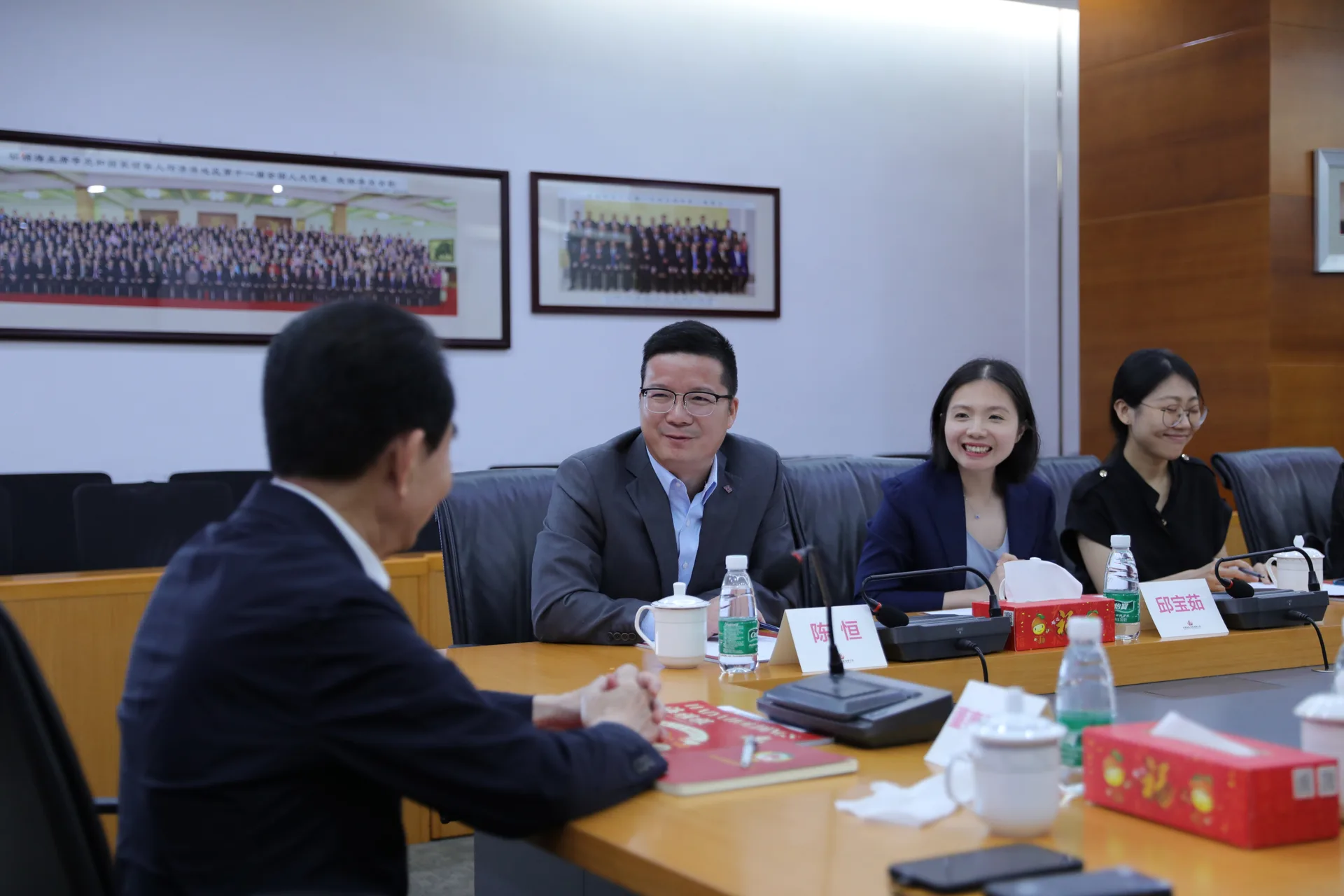 助力青年成长 | 涂辉龙主席会见香港中文大学（深圳）教育基金会一行并寄语获奖学生
