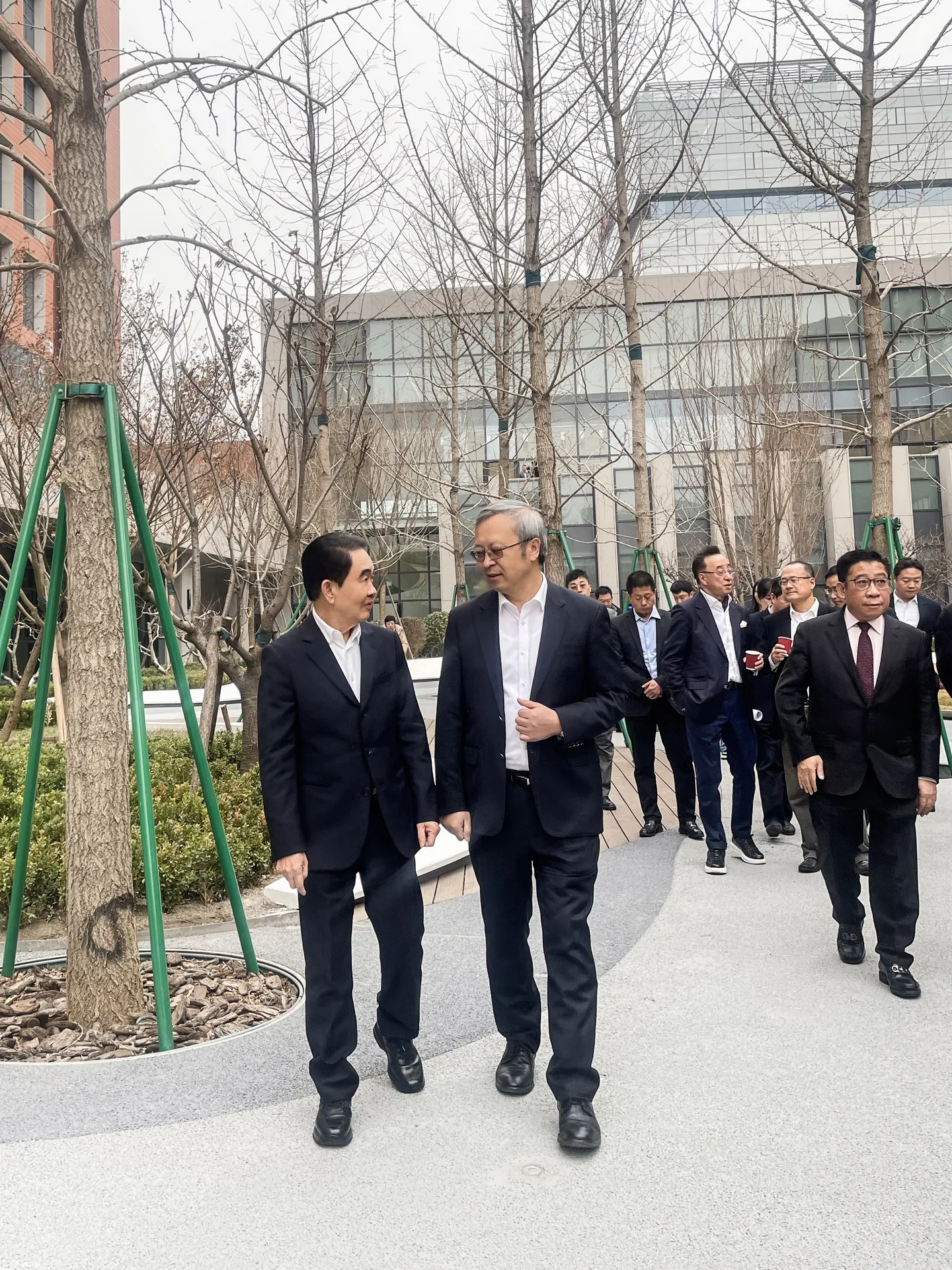 港区全国政协委员考察紫荆文化港澳青年创新创业中心