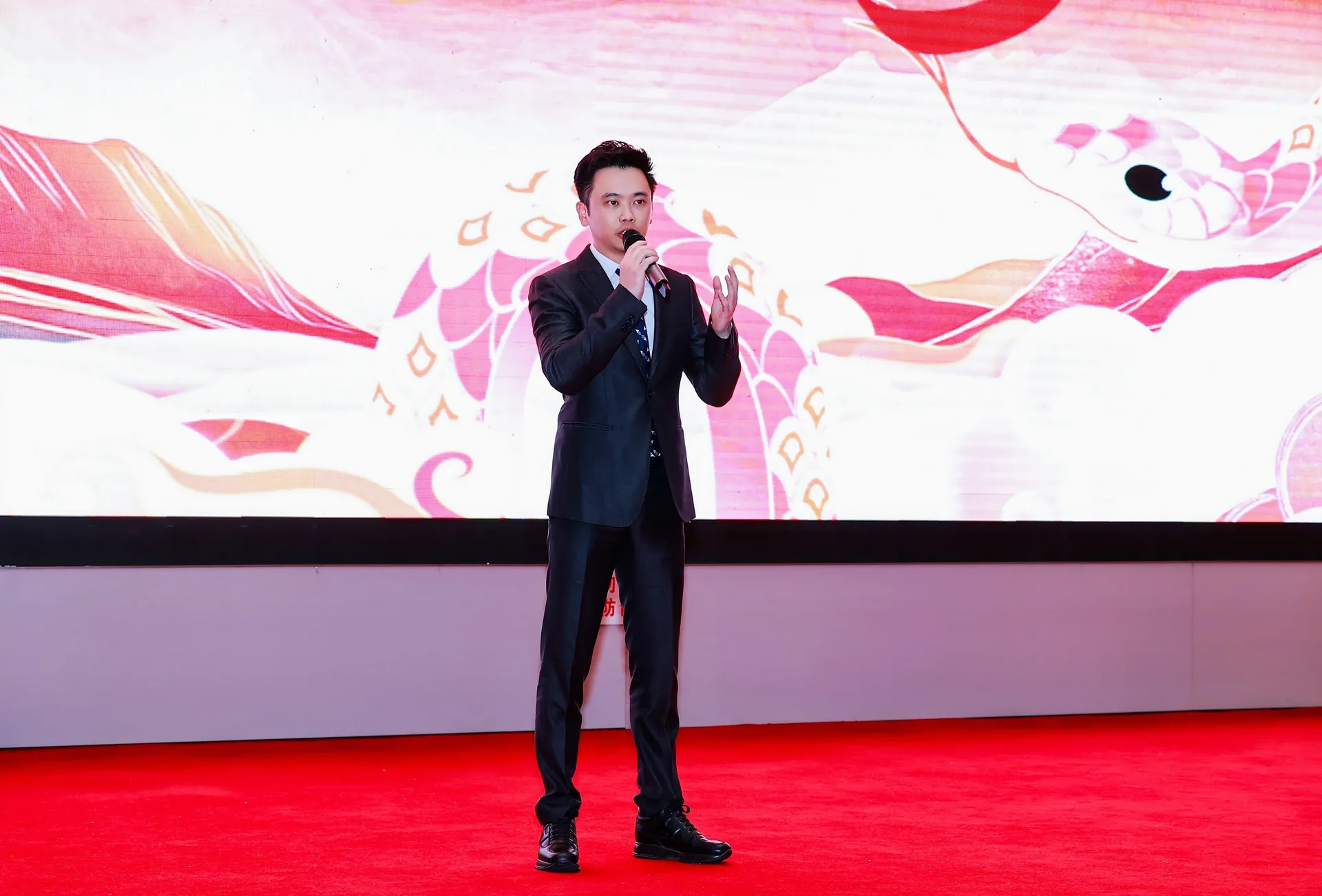 龙映辉煌 蛇舞新章 | 海雅集团2025年会盛典圆满举办