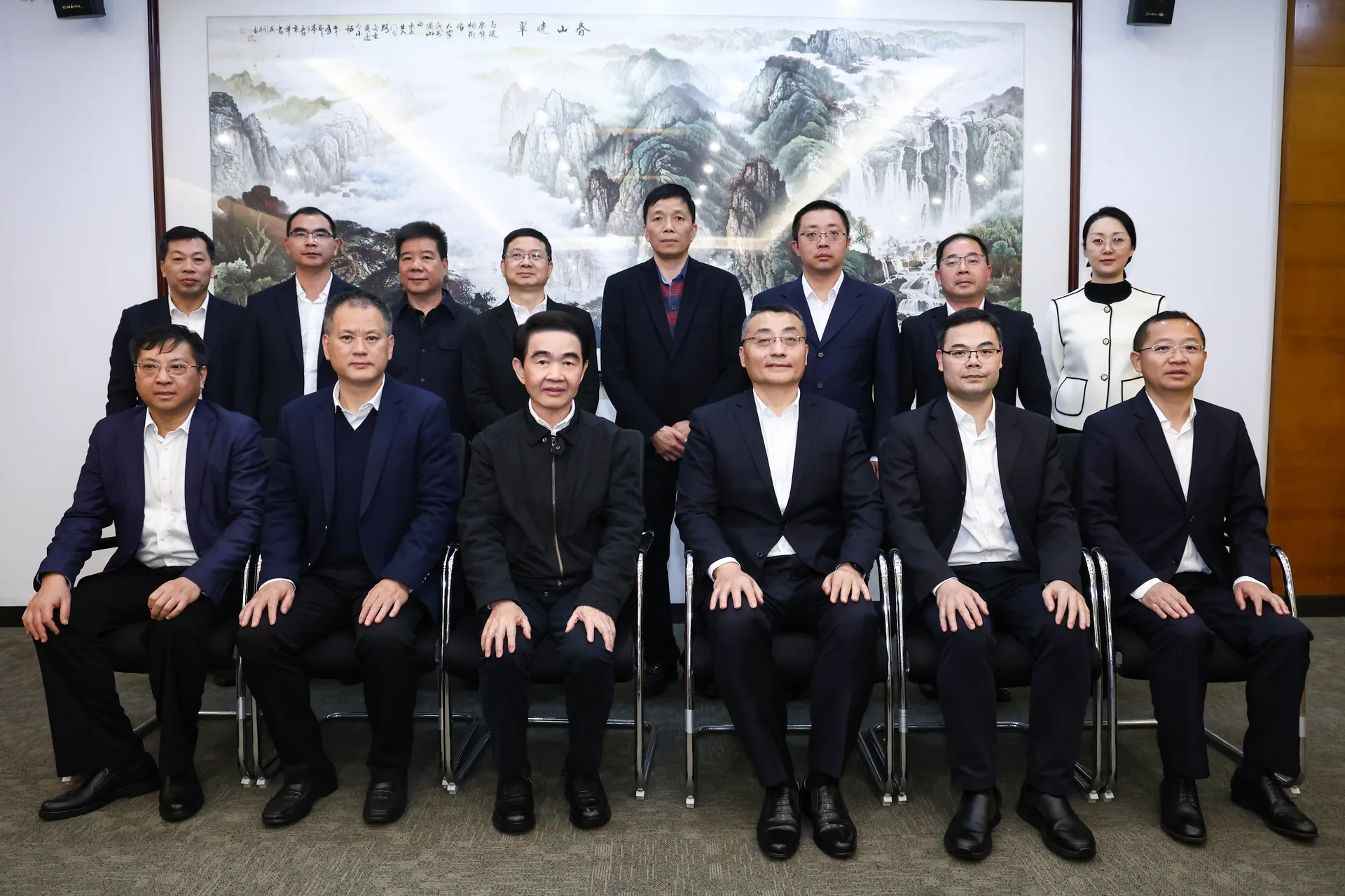 汕尾市委书记逯峰率队赴深圳招商引资 到访海雅集团共话合作 共赢发展