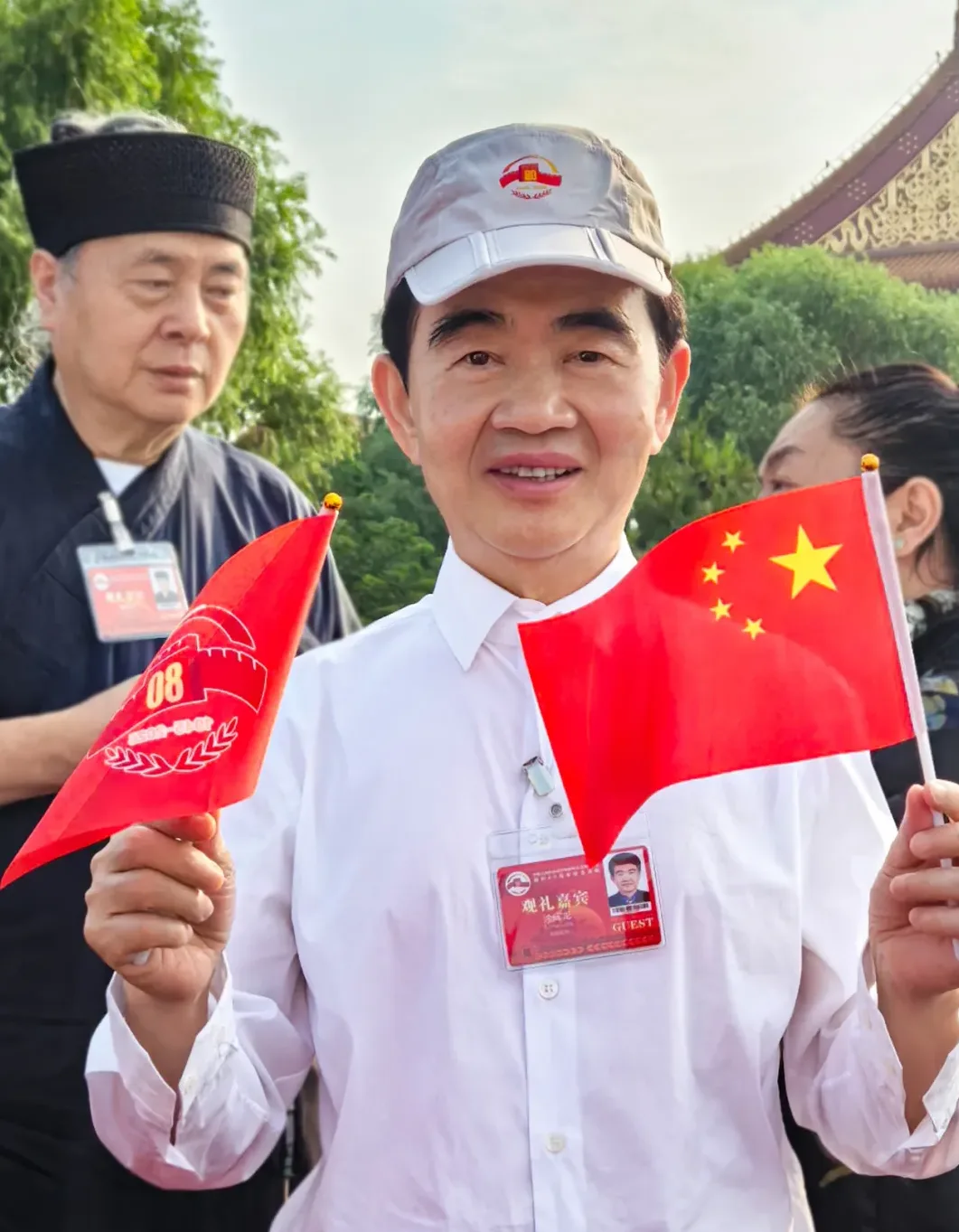 海雅集团董事局主席涂辉龙受邀观礼九三阅兵 见证大国威仪！